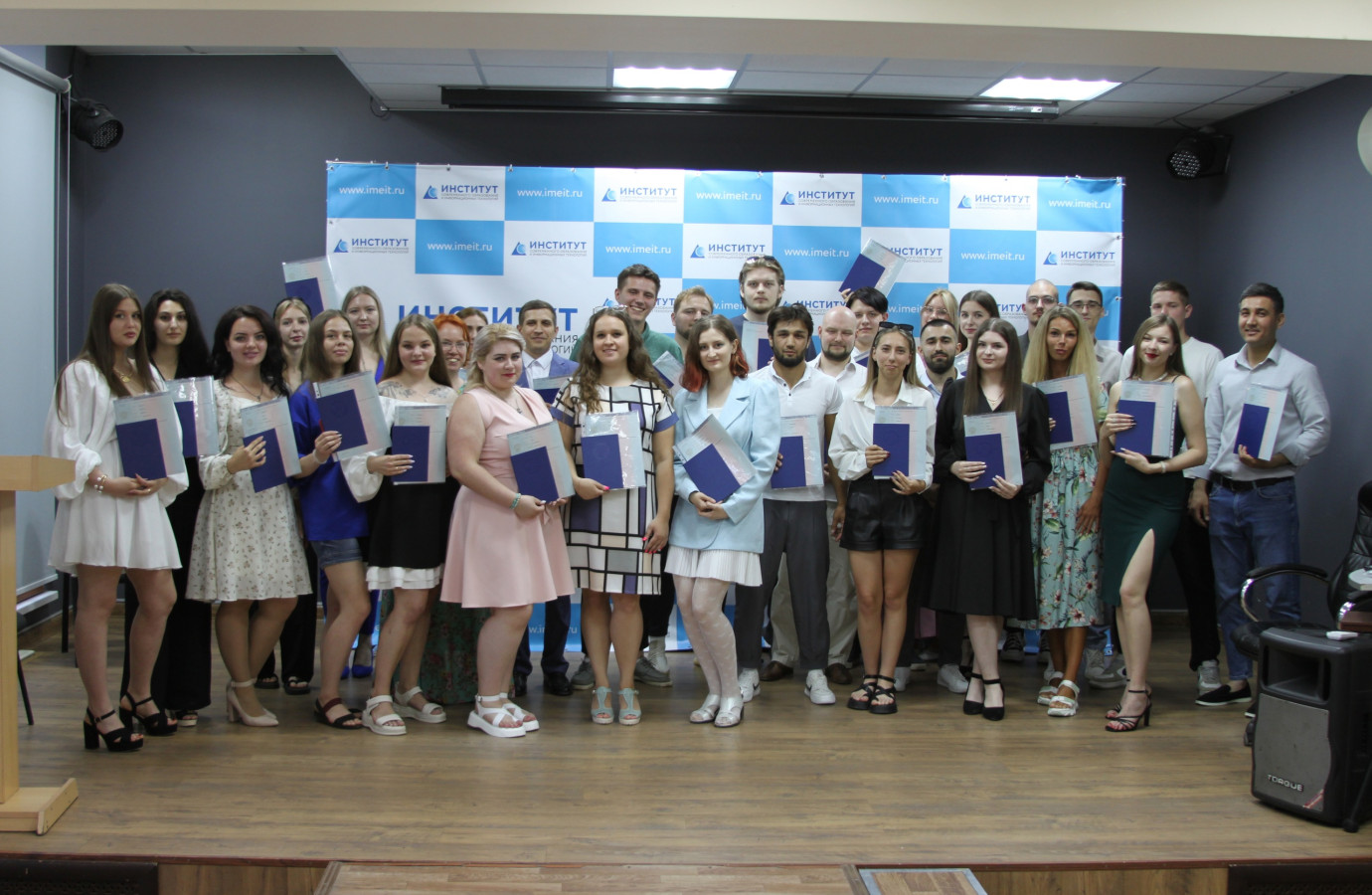 Вручение дипломов. Менеджмент. Выпуск-2024