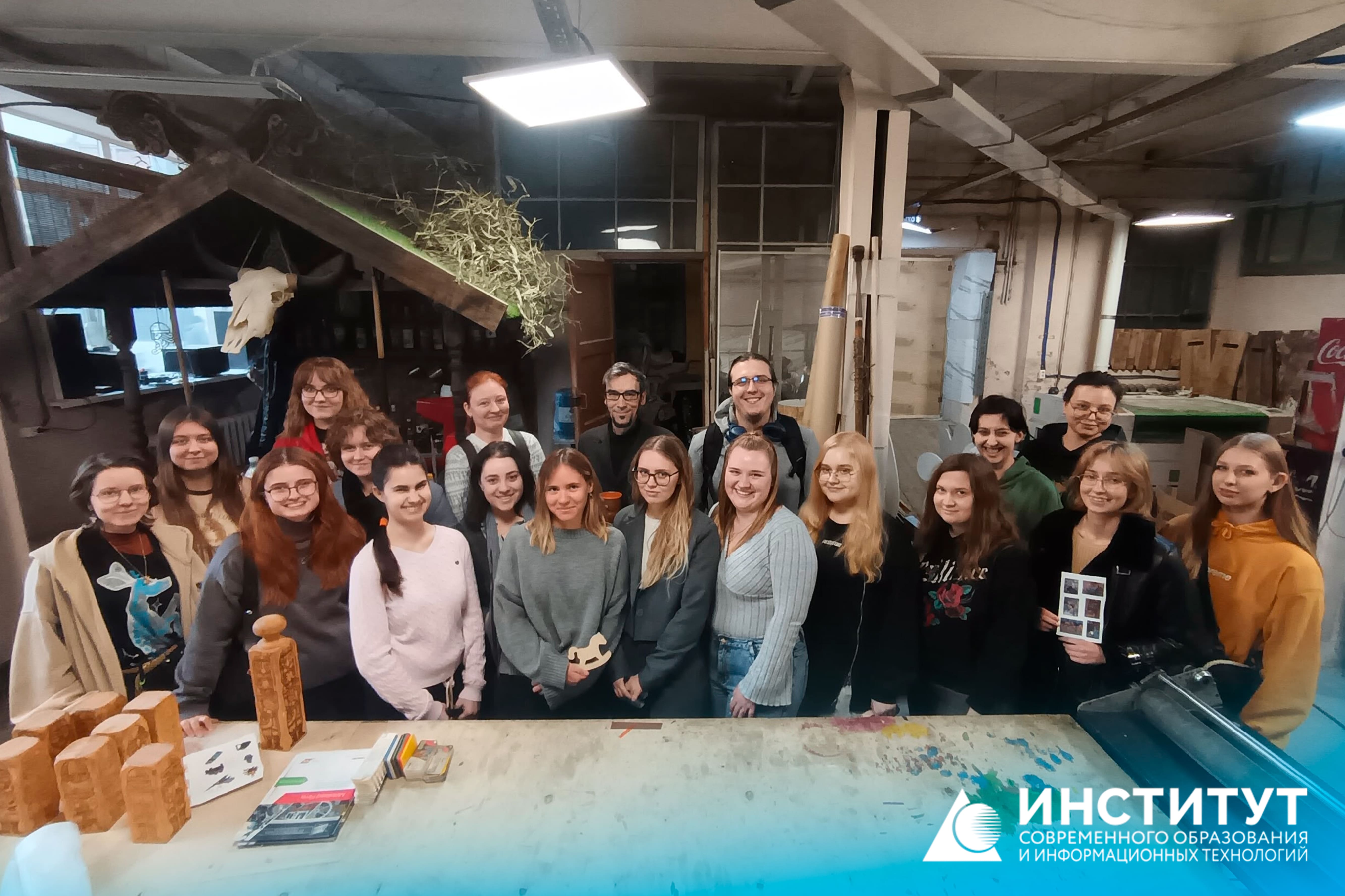 Графические дизайнеры знакомятся с практикой