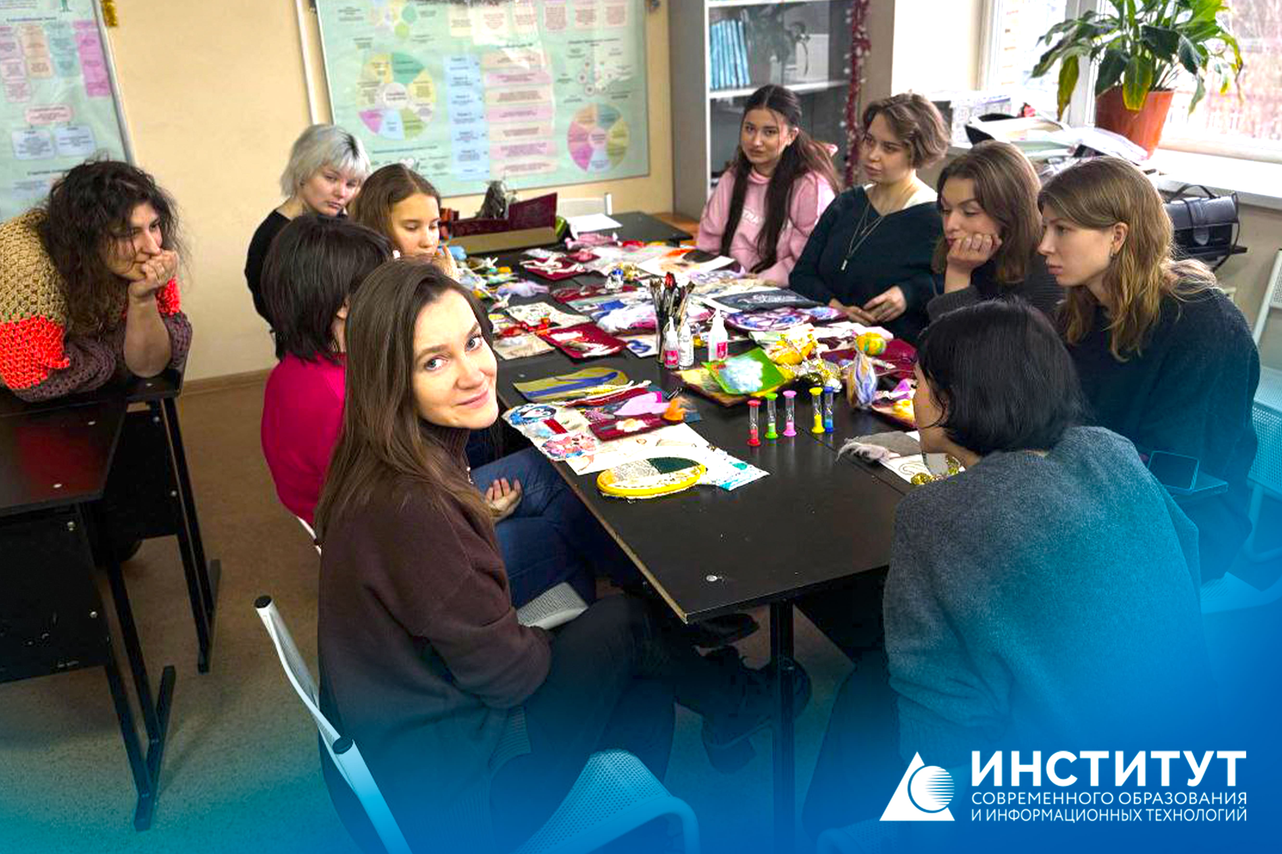 Завершился очередной курс в тематике &laquo;Лоскутное одеяло души: реконструкция травматического опыта в профессиональном измерении&raquo;!