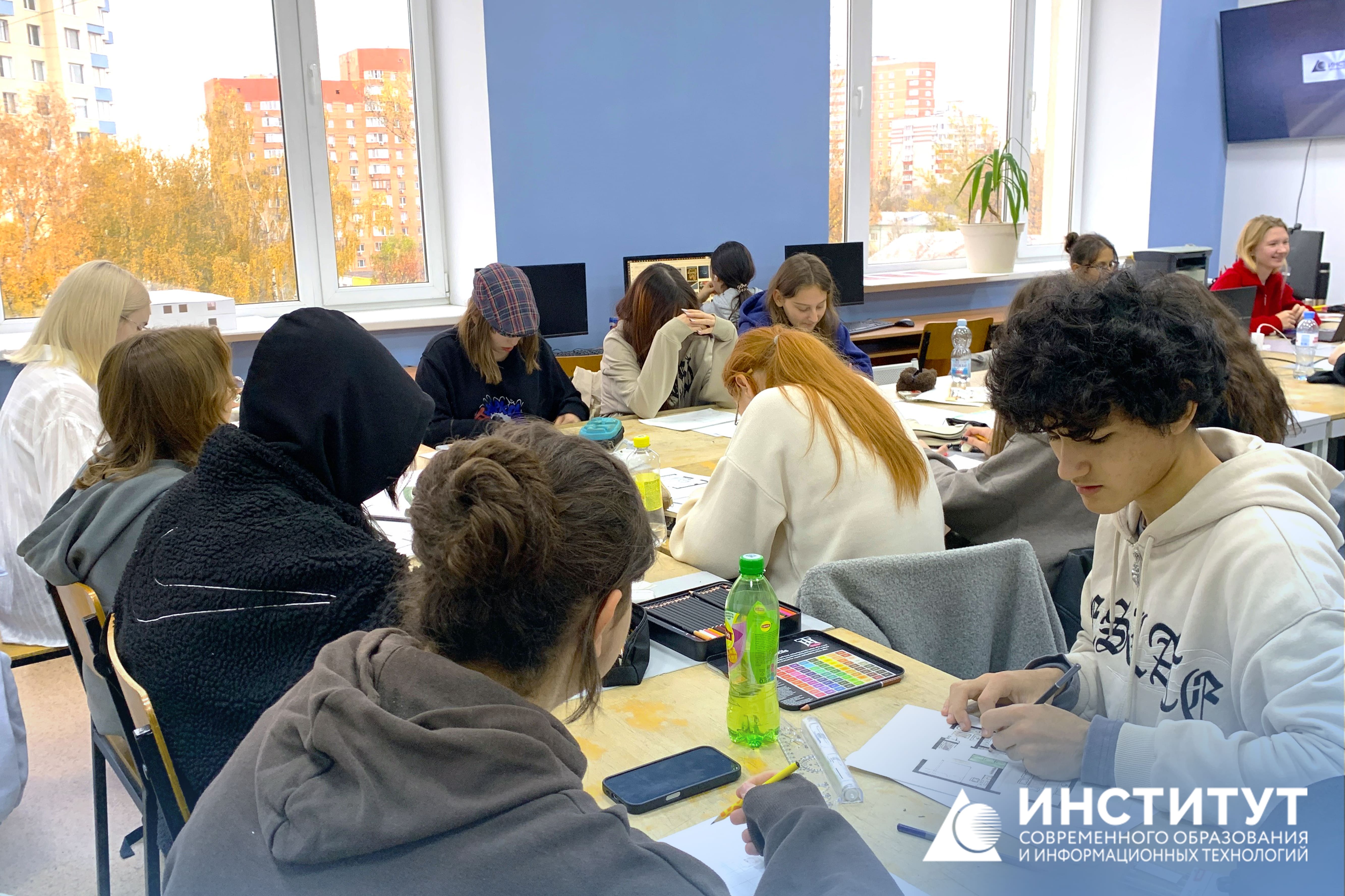 Первый опыт студентов колледжа в работе над дизайн-проектом квартиры.