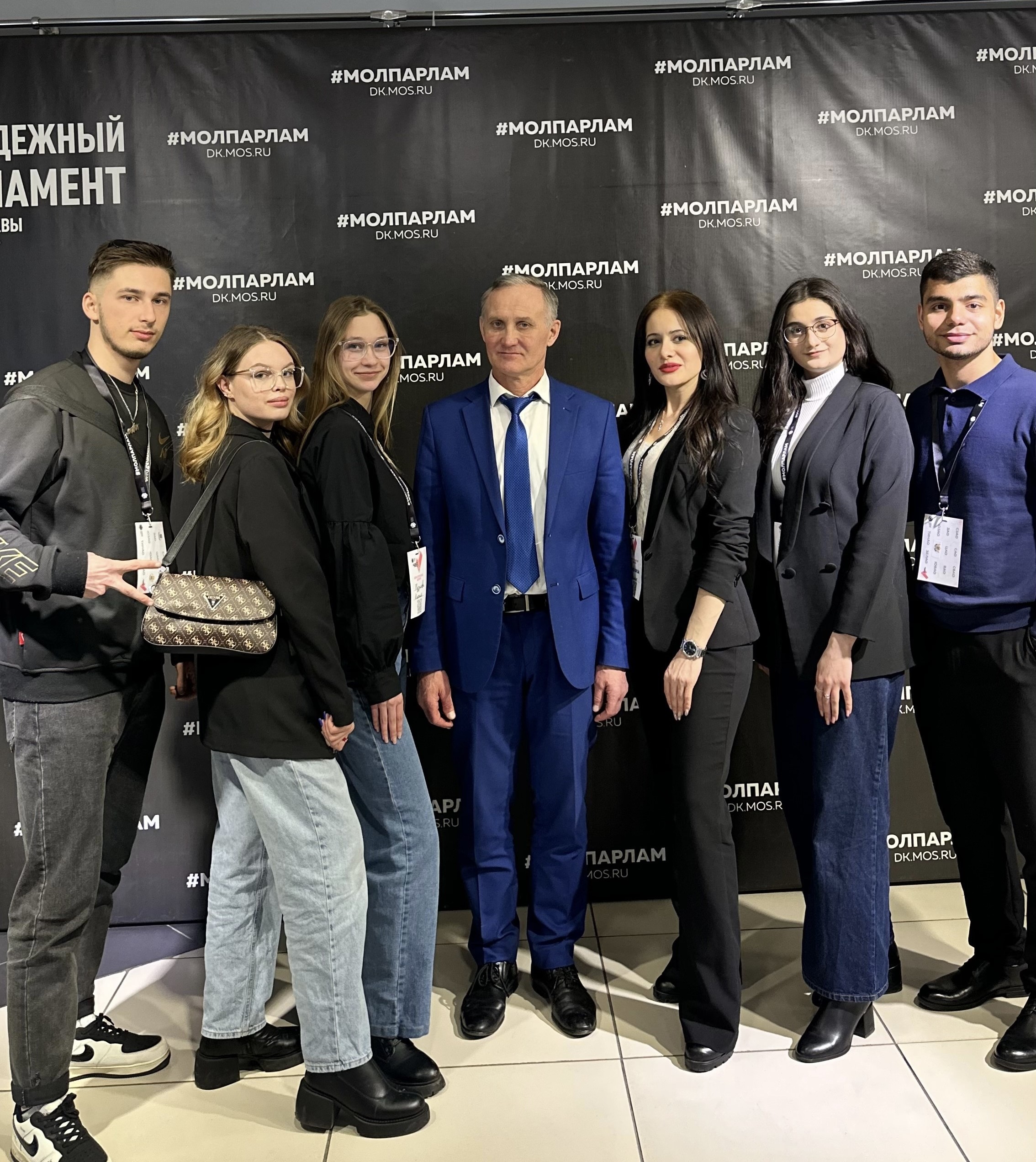 Наша делегация в Центре молодежного парламентаризма Наша делегация в Центре молодежного парламентаризма