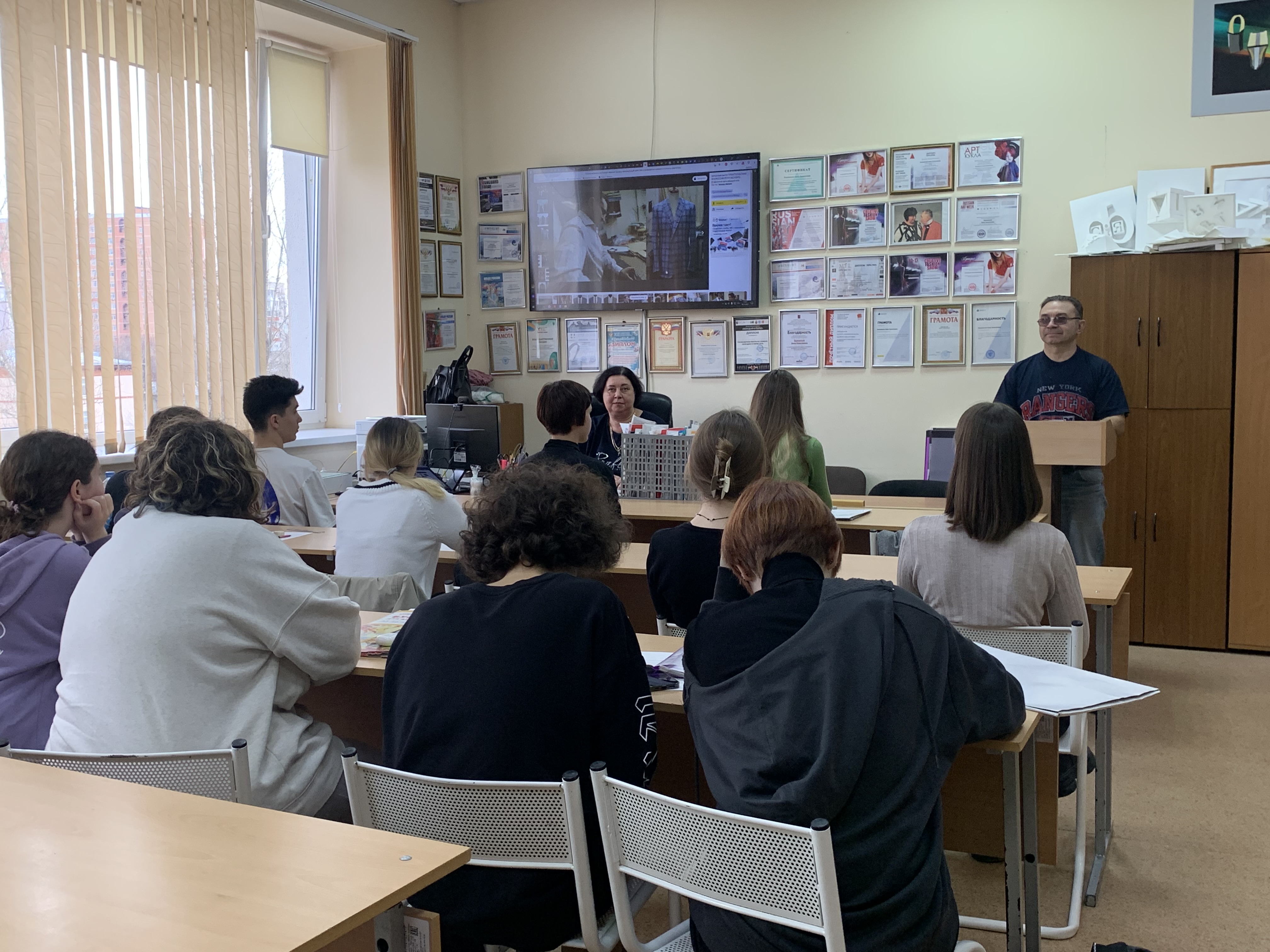 Лекция Эдуарда Иванова на кафедре дизайна