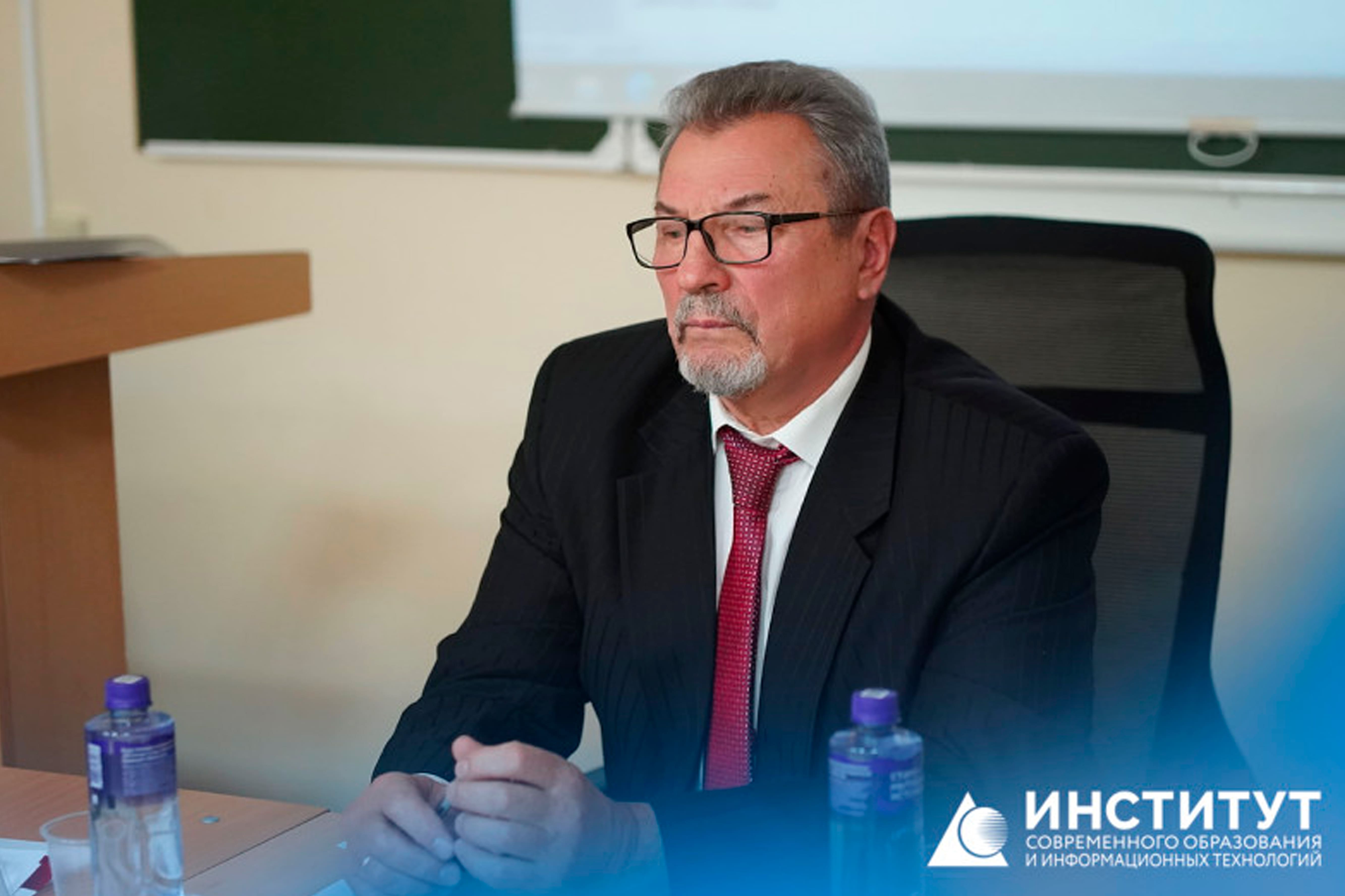 Поздравляем Владимира Дмитриевича Серякова с днем рождения!