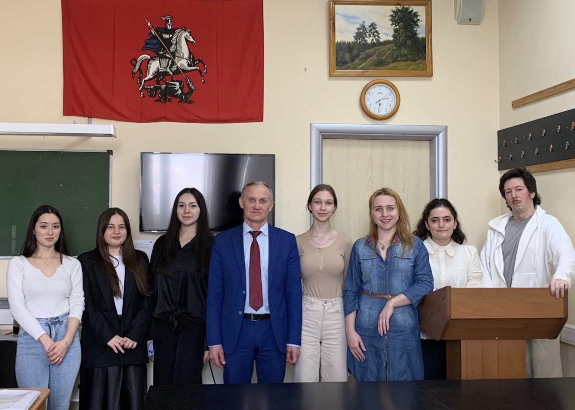 Дискуссионный семинар на кафедре гражданско-правовых дисциплин Дискуссионный семинар на кафедре гражданско-правовых дисциплин