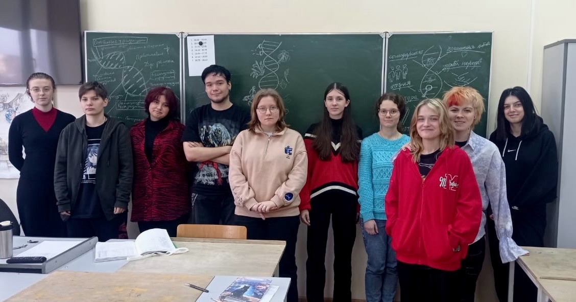 ДНК-модели Российской государственности: интерактивный семинар со студентами-дизайнерами ДНК-модели Российской государственности: интерактивный семинар со студентами-дизайнерами