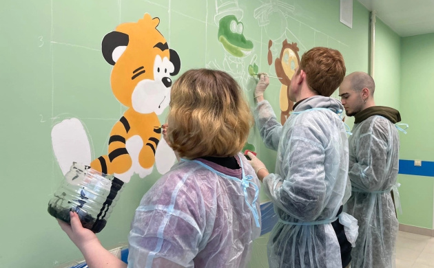 Студенты-дизайнеры оформили стены детского отделения амбулатории | фото №8