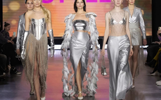 Коллекция одежды, созданная нашей студенткой, на международном конкурсе «Русский силуэт»! | фото №8