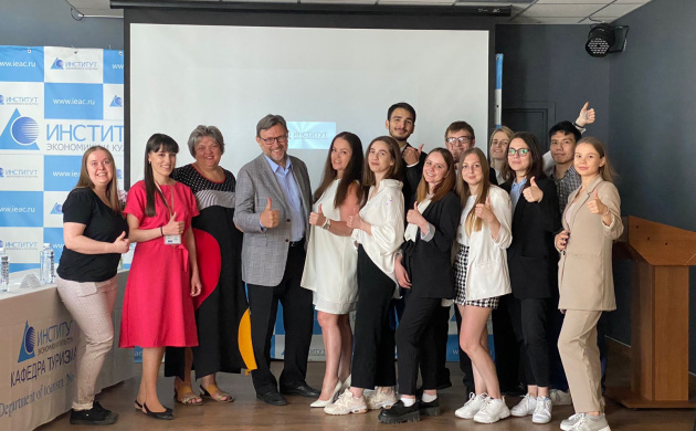 На кафедре Туризма успешно прошли ГОС экзамены и защиты ВКР | фото №11