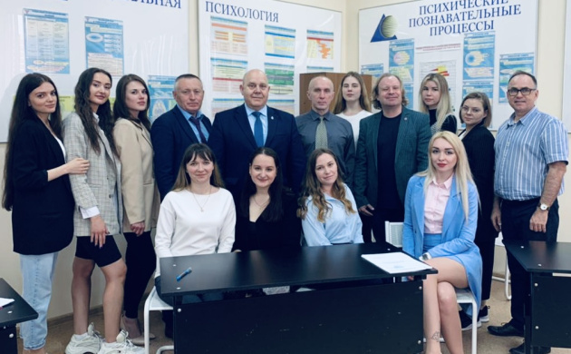 Поздравляем выпускников кафедры Общей и организационной психологии с завершением учебного процесса и освоения профессии психолога! | фото №2