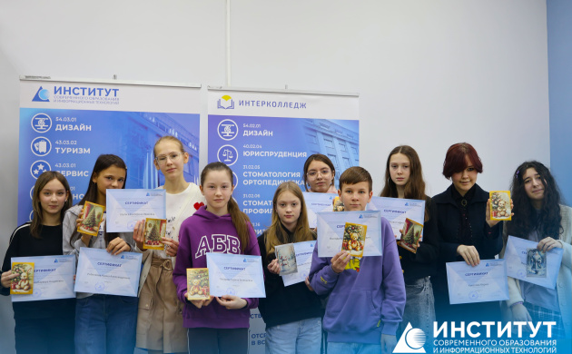 Новогодний декупаж: создание елочной открытки в красивой технике | фото №2