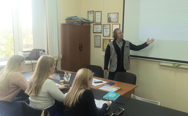 Собрание студентов выпускных курсов кафедры сервиса | фото №11