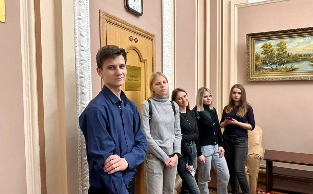 Студенты кафедры «Туризма» посетили усадьбу Капцовых, в котором снимались эпизоды фильма Л. Гайдая «12 стульев» | фото №6