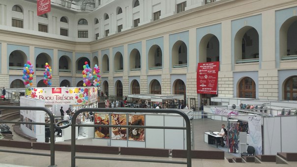 Выставка «Бижутерия и аксессуары» в комплексе «Гостиный двор» | фото №3