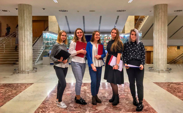 Студенты факультета Рекламы и связей с общественностью провели практическое занятие в Государственном Кремлёвском дворце. | фото №5