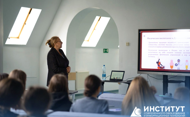 Профессор Конеева провела мастер-классы для одарённых школьников Калининградской области | фото №9