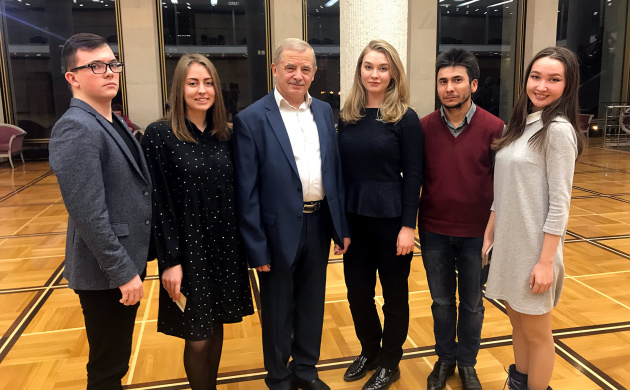 Студенты и преподаватели посетили Государственный Кремлевский Дворец | фото №8