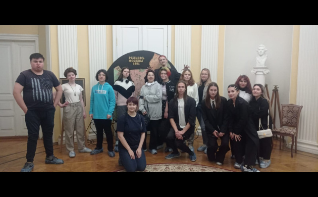 Студенты-дизайнеры посетили экскурсии в рамках работы VI молодёжного форума «Наследие» | фото №7