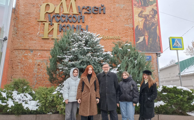 Студенты третьего и четвертого курсов кафедры туризма посетили музей русской иконы | фото №5