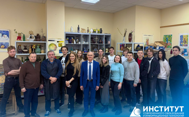 Совместный мастер-класс кафедры уголовно-правовых дисциплин и кафедры дизайна на тему: «Методика снятия слепка с руки» | фото №2