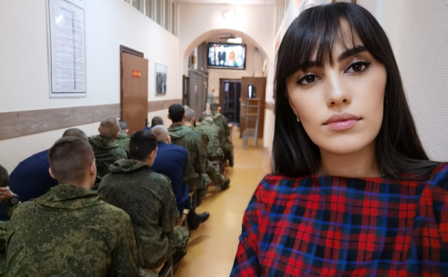 Преподаватель кафедры туризма и автор проекта &quot;Россия-моя страна&quot; Отто Виктория Артуровна посетила одну из воинских частей города Москвы | фото №3