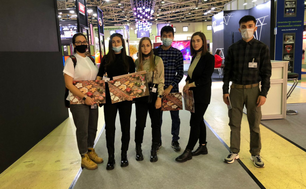 Студенты кафедры Туризма посетили 28-ю  международную выставку «Реклама-2021» | фото №3