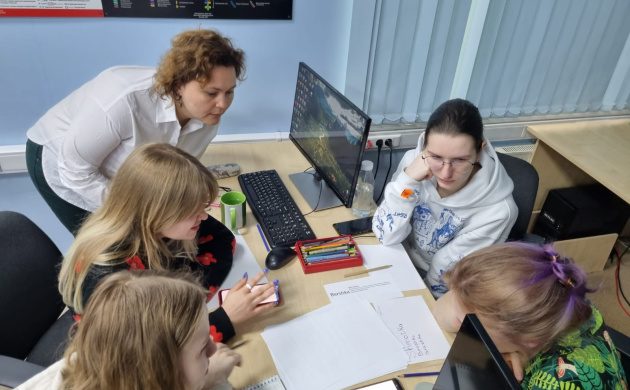 Деловая игра &laquo;Ребрендинг и редизайн&raquo; для студентов кафедры Дизайна и кафедры Рекламы и связей с общественностью | фото №10