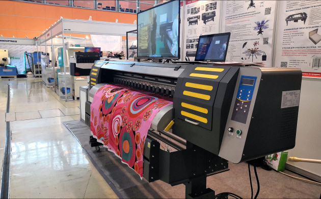 Студенты кафедры Дизайна посетили текстильную ярмарку | фото №11