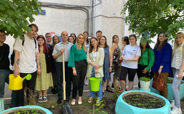 Формируем традиции: психологи озеленяют институт | фото №2
