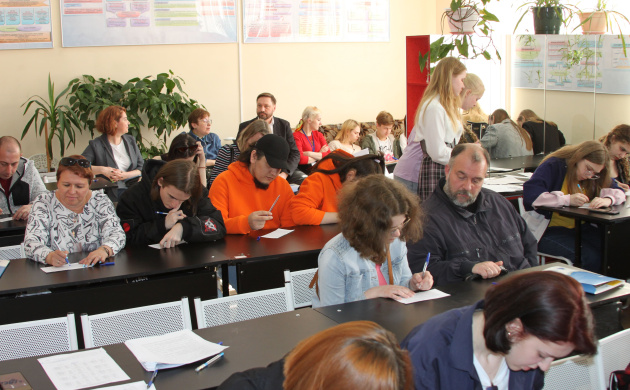 Психологическая поддержка профориентации на Дне открытых дверей в Институте экономики и культуры | фото №8