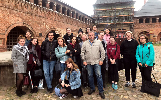 На кафедре Дизайна состоялось выездное занятие | фото №3