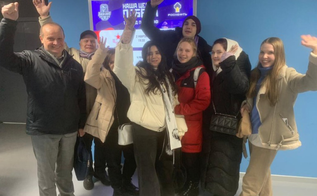 Делегация ИЭиК на хоккее | фото №7