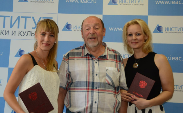 Вручение дипломов выпускникам факультета Рекламы и PR | фото №7